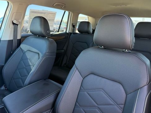 New 2026 Volkswagen Atlas SE FWD image 13
