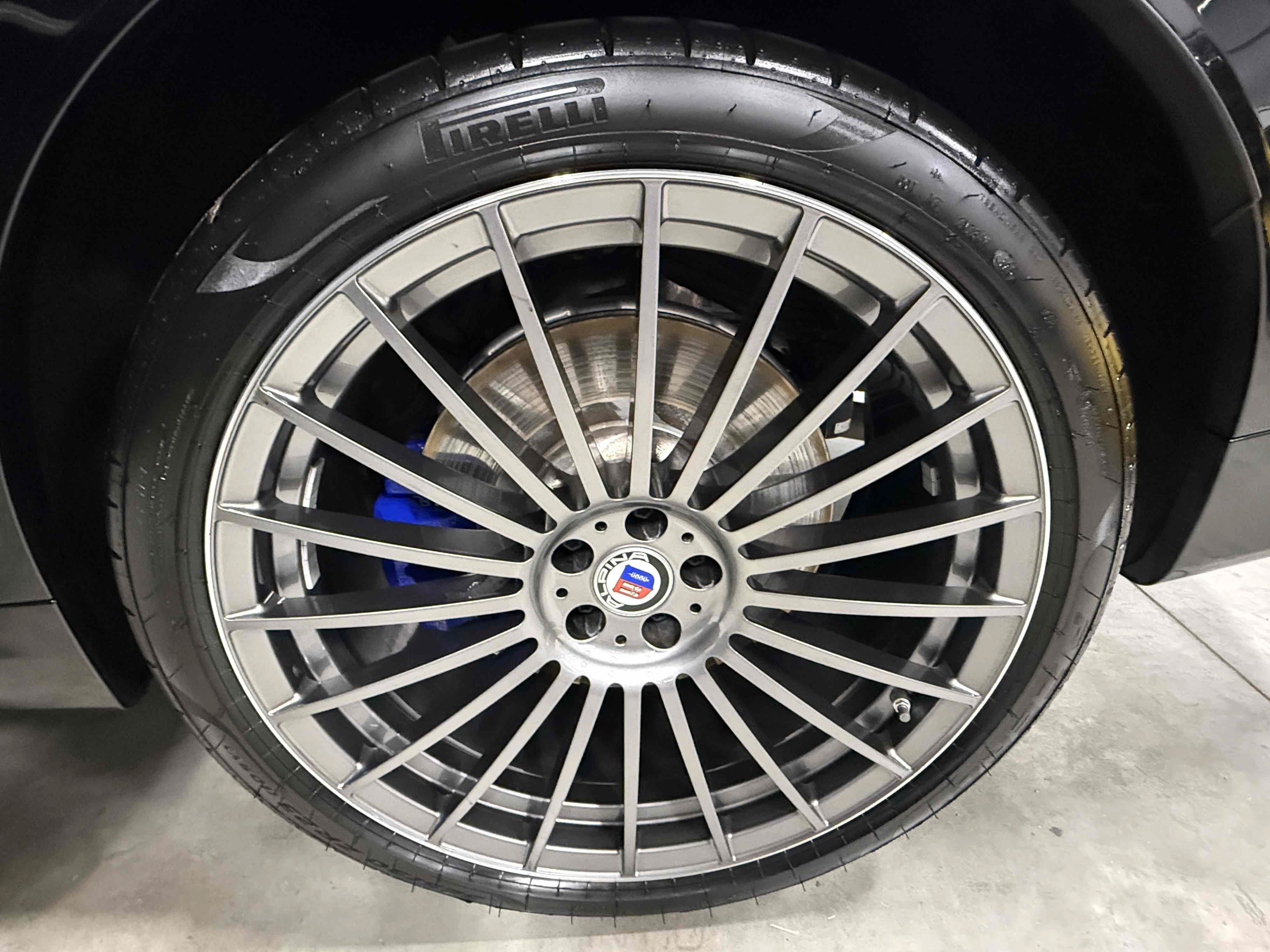 Used 2025 BMW ALPINA XB7 AWD/4WD image 21
