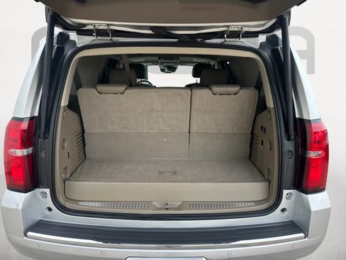 Used 2018 Chevrolet Tahoe Premier RWD image 12