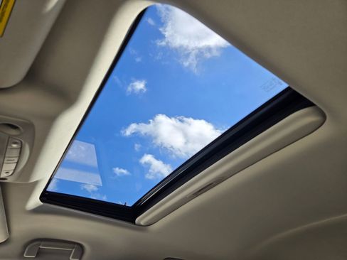 Certified 2024 Nissan Armada SL w/ Captain's Chairs Package image 10