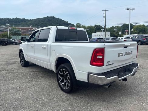 Used 2026 RAM 1500 Laramie AWD/4WD image 3