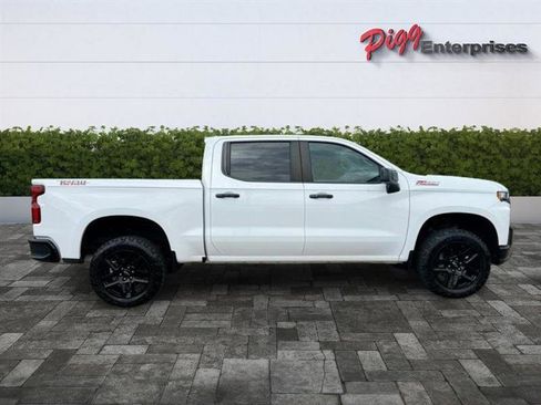 Used 2022 Chevrolet Silverado 1500 LT Trail Boss w/ Bed Protection Package AWD/4WD image 11