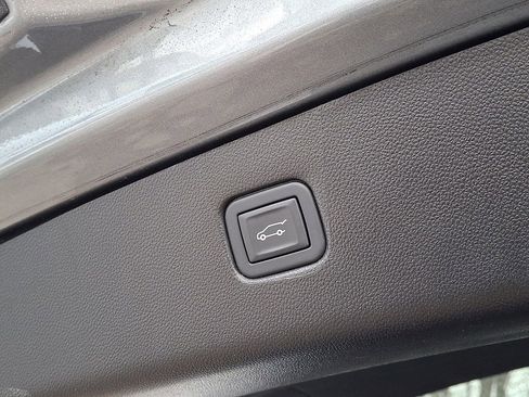 Used 2024 Chevrolet Blazer RS image 27