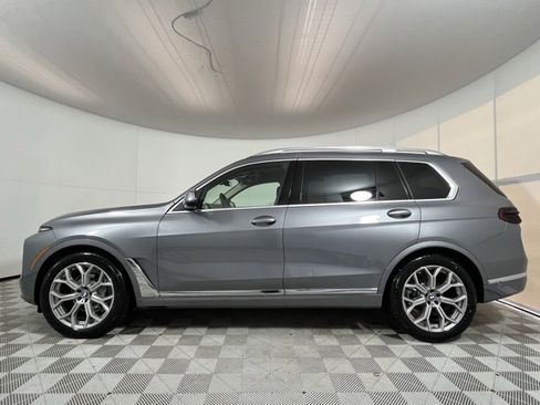 Used 2025 BMW X7 xDrive40i w/ Premium Package image 4