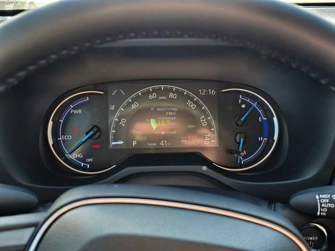 Certified 2025 Toyota RAV4 XLE image 26