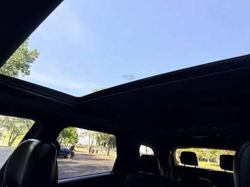 Used 2015 Dodge Durango R/T w/ Premium Nappa Leather Group AWD/4WD image 17
