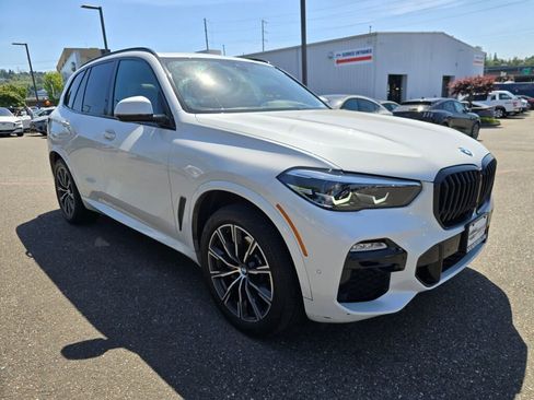 Used 2021 BMW X5 xDrive40i w/ M Sport Package AWD/4WD image 8