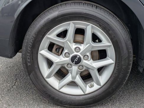 Used 2024 Kia Soul LX w/ Option Group 015 FWD image 12