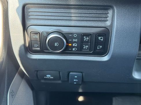 New 2026 Ford F250 Lariat w/ Black Appearance Package image 30