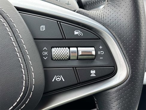 Used 2025 Genesis GV70 3.5T Sport w/ Sport Advanced Package image 11