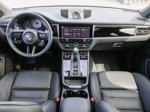 Certified 2025 Porsche Macan S AWD/4WD image 29