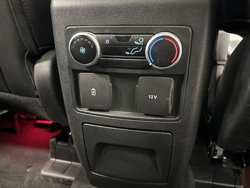 Used 2023 Ford Explorer ST-Line AWD/4WD image 33