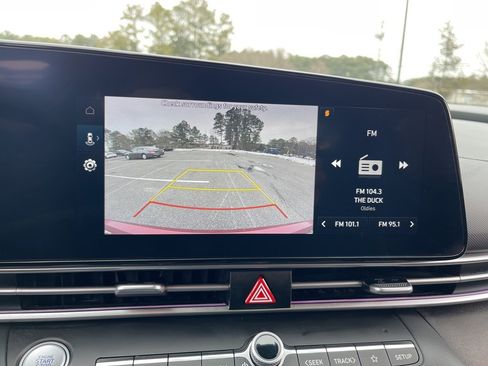 Certified 2024 Hyundai Elantra SEL image 11