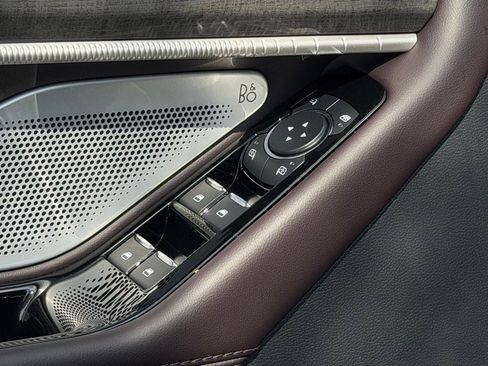 New 2026 Ford Explorer Platinum image 12