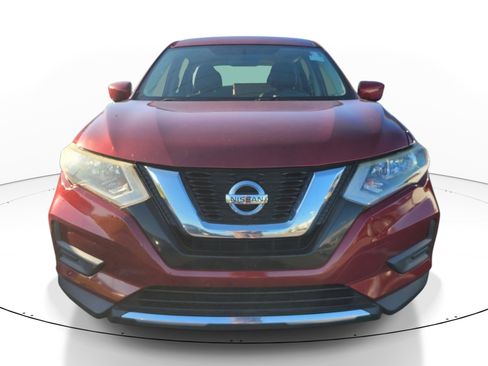 Used 2017 Nissan Rogue S FWD image 2