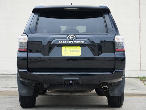 Used 2016 Toyota 4Runner SR5 Premium RWD image 10