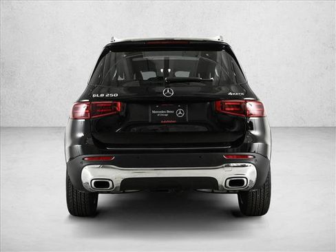 Certified 2026 Mercedes-Benz GLB 250 4MATIC image 7
