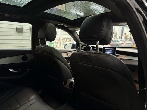 Used 2019 Mercedes-Benz GLC 300 4MATIC image 31