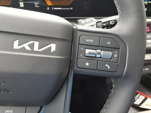 New 2027 Kia Seltos LX FWD image 24
