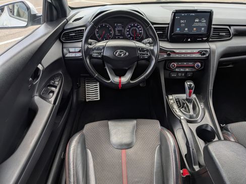 Used 2019 Hyundai Veloster Turbo FWD image 15