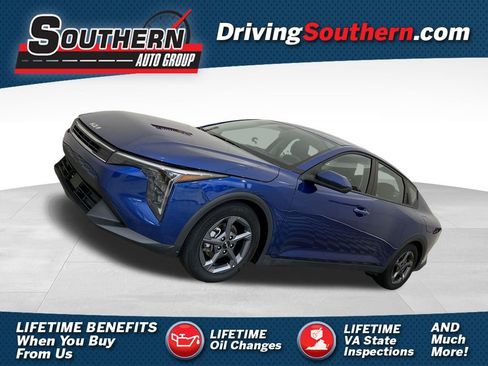 Used 2025 Kia K4 FWD image 1