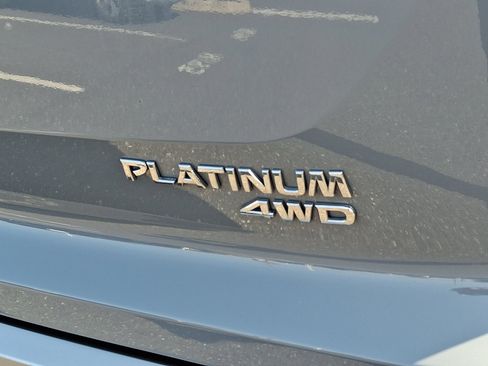 Used 2025 Nissan Pathfinder Platinum AWD/4WD image 31