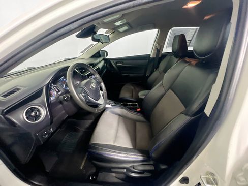 Used 2019 Toyota Corolla SE FWD image 14
