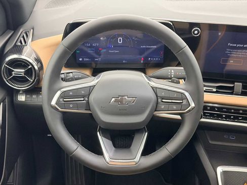 New 2026 Chevrolet Equinox ACTIV w/ Convenience Package III image 25