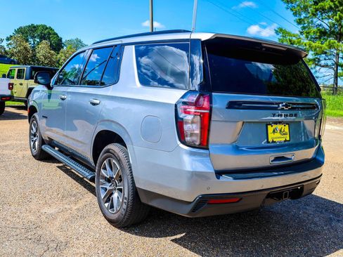 Used 2024 Chevrolet Tahoe Z71 w/ Luxury Package AWD/4WD image 6