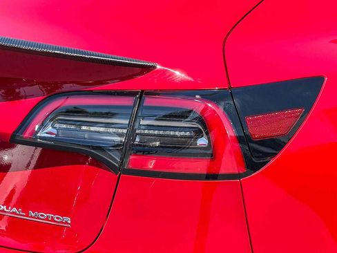 Used 2022 Tesla Model 3 Performance image 8