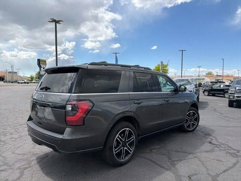 Used 2021 Ford Expedition Limited AWD/4WD image 6
