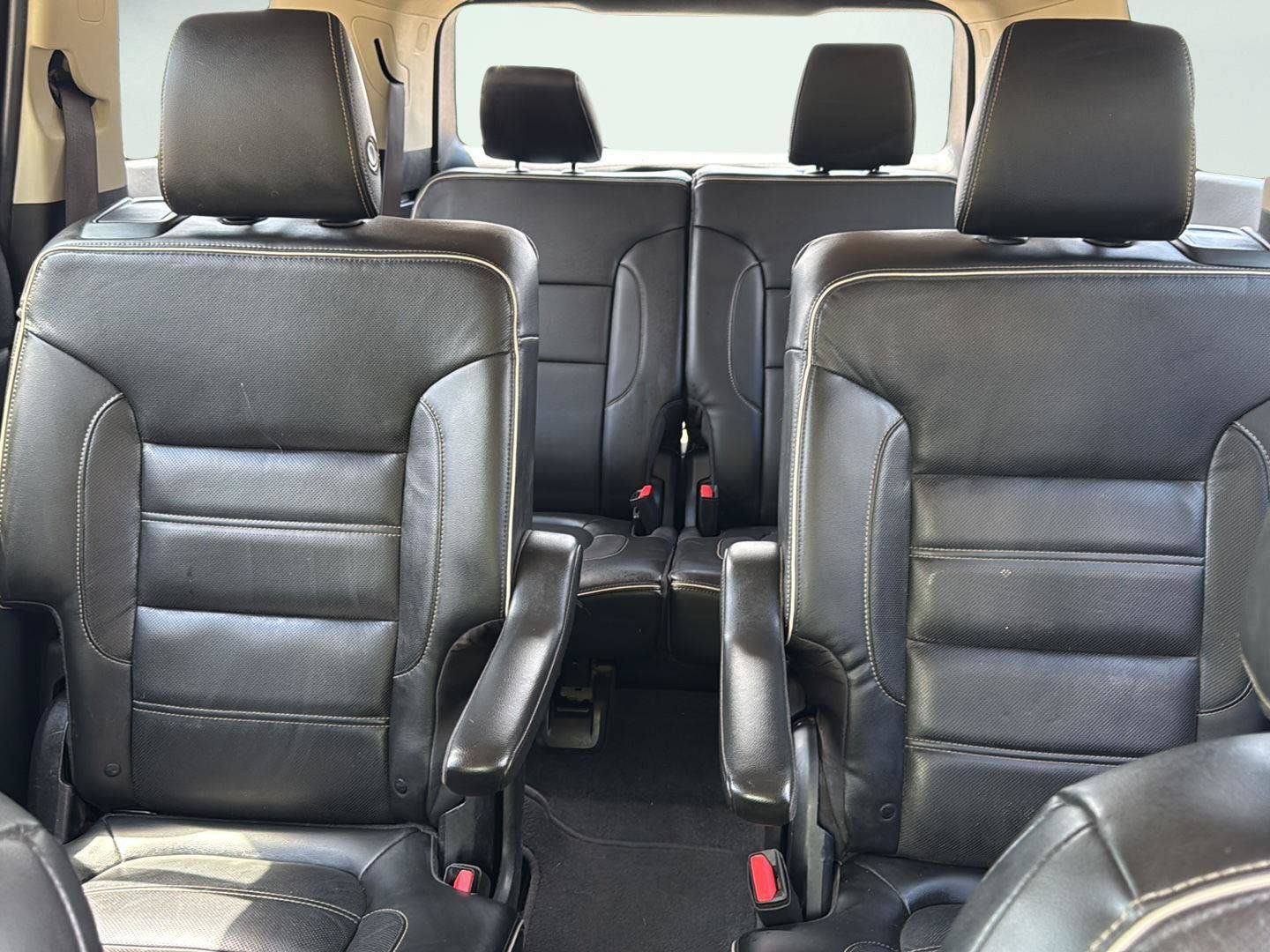 Used 2017 GMC Acadia Denali AWD/4WD image 4