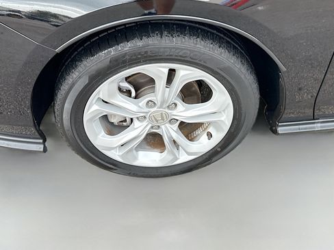 Certified 2023 Honda Accord LX image 35