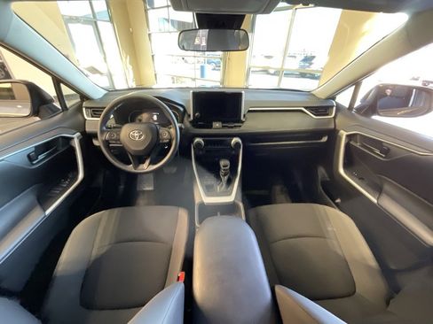 Used 2025 Toyota RAV4 LE image 9