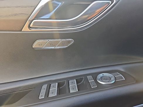 Used 2024 Genesis GV80 2.5T image 16