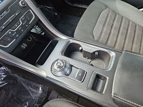 Used 2020 Ford Fusion SE image 21