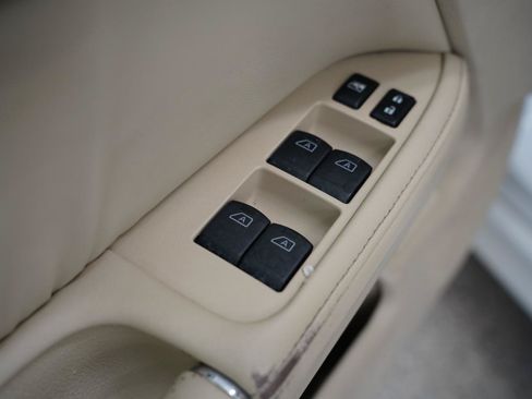 Used 2010 INFINITI M35 w/ Technology Pkg RWD image 29