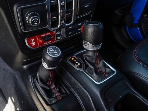 Used 2021 Jeep Gladiator Rubicon AWD/4WD image 21