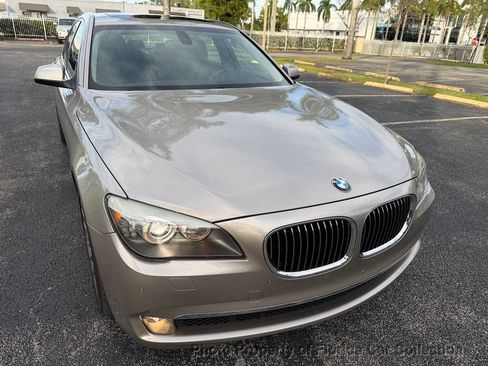 Used 2011 BMW 750i RWD image 15