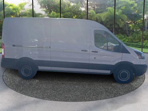 Used 2017 Ford Transit 250 148 Medium Roof RWD image 4