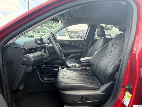 Used 2023 Ford Mustang Mach-E Select RWD image 9