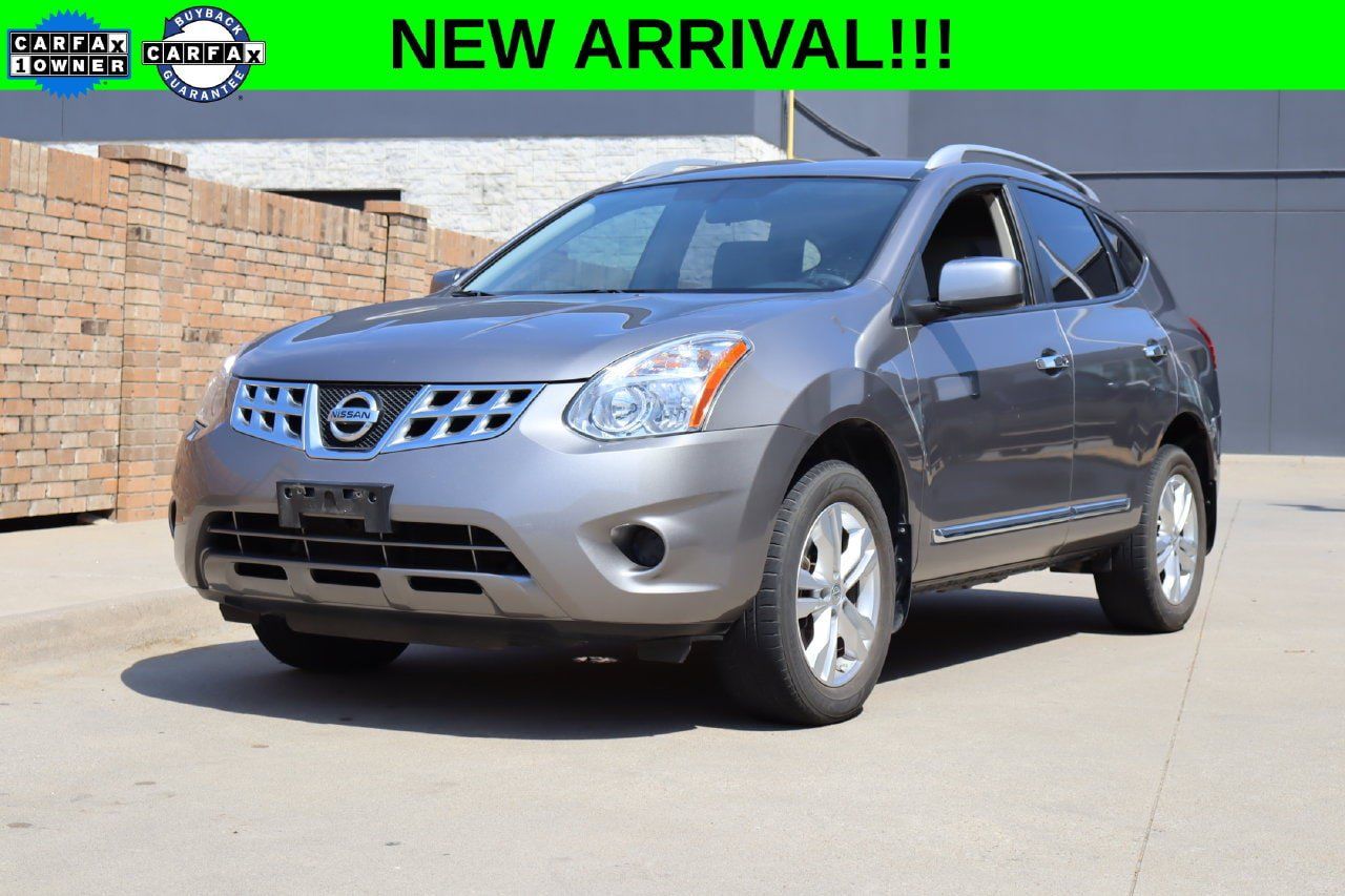 Used 2013 Nissan Rogue SV FWD image 1