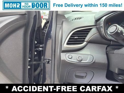 Used 2022 Chevrolet Trax LT AWD/4WD image 16