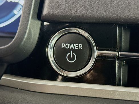 Used 2024 Mitsubishi Outlander SE image 21