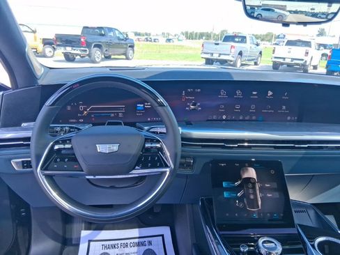 Used 2025 Cadillac Escalade IQ Sport 2 AWD/4WD image 17
