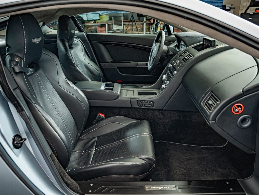 Used 2015 Aston Martin V8 Vantage GT RWD image 37