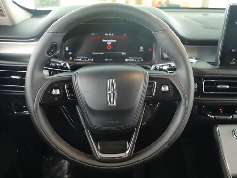 Used 2023 Lincoln Aviator 2WD w/ Premium Package image 15
