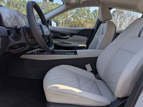 New 2026 Nissan Sentra SL w/ Floor Mat Package image 18