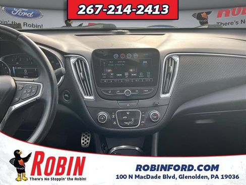 Used 2017 Chevrolet Malibu LT FWD image 11