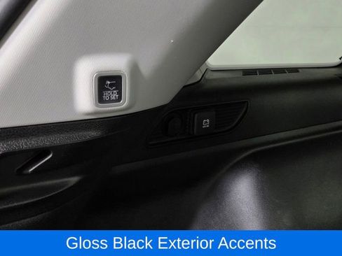 Used 2023 Jeep Grand Cherokee Limited w/ Black Appearance Package image 13